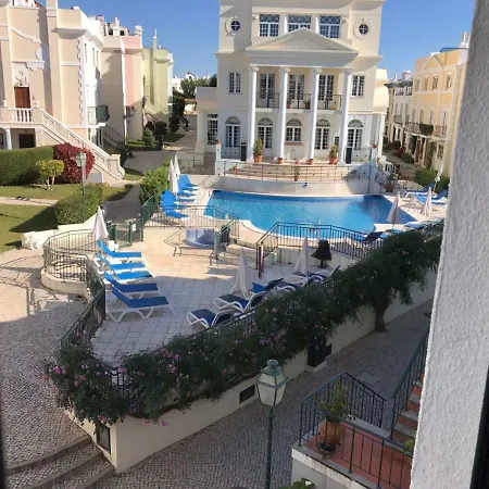 T4 Grand Townhouse Old Village