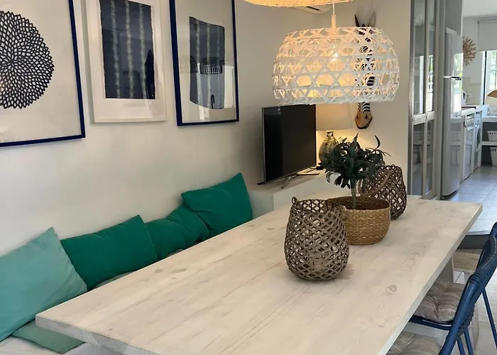 T4 Grand Townhouse Old Village